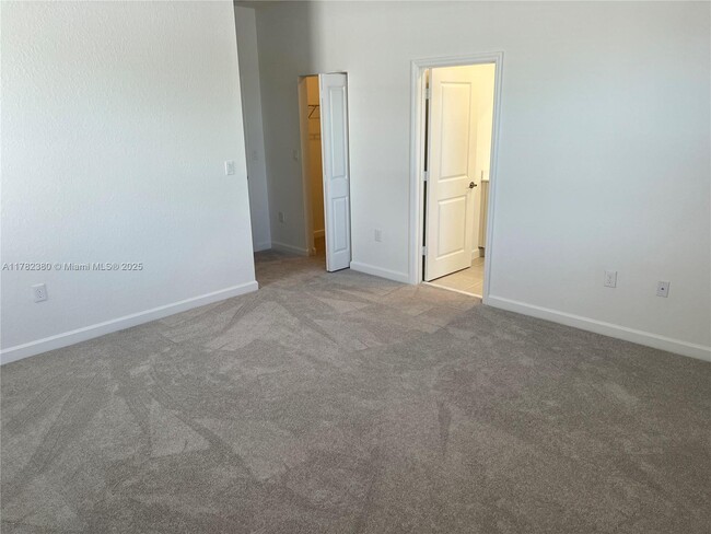 Building Photo - 2303 NW 131st Cir