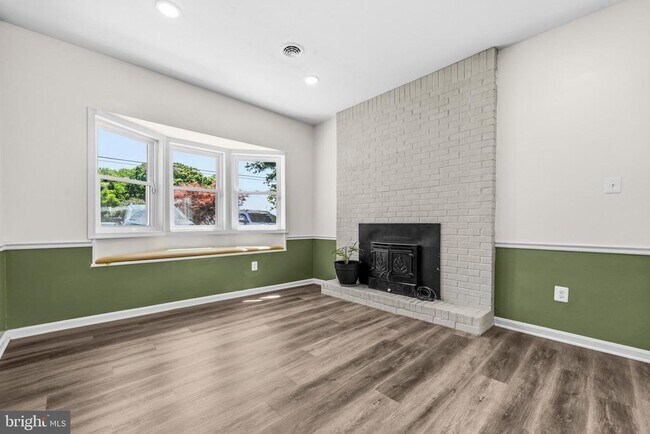 Building Photo - 12712 Grosstown Rd