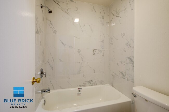 Building Photo - 5452 Corteen Pl