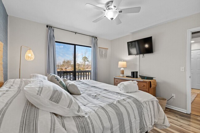 Building Photo - Furnished All-Inclusive 4bed/3bath condo a...