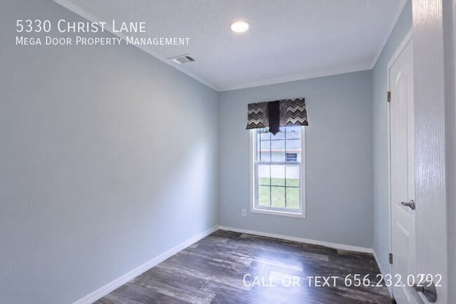 Building Photo - 5330 Christ Ln
