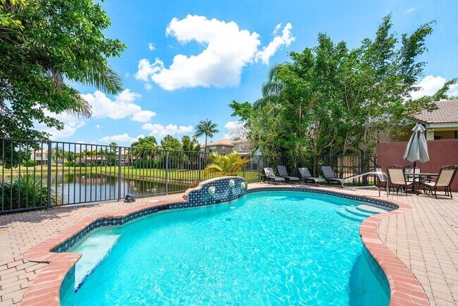 Building Photo - 15841 Corintha Terrace