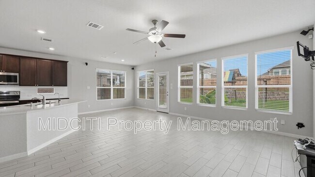 Building Photo - 1858 Lauter Ln
