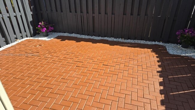 Building Photo - 5245 NW 112th Ave