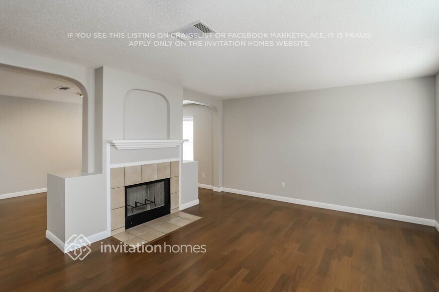 Building Photo - 708 Meadowgate Dr