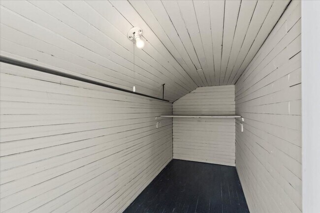 Building Photo - There is a Wow Factor in this Fully Renova...