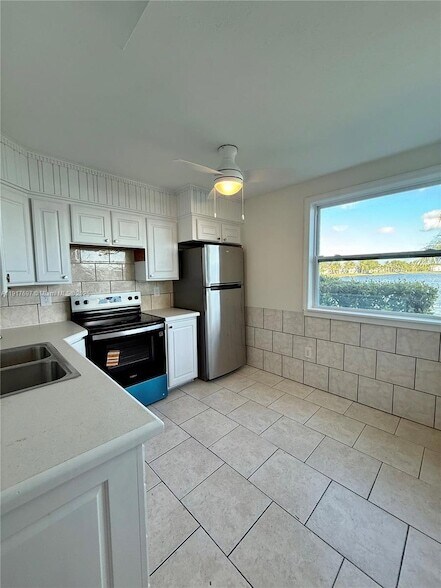 Building Photo - 1303 S Liberty Ave