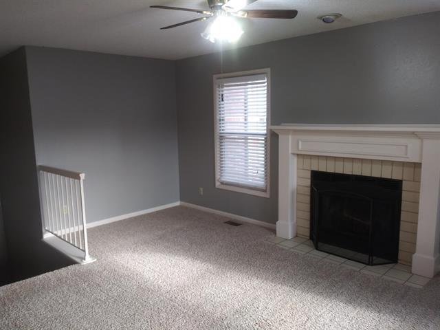 Building Photo - 1450 S Webb Rd