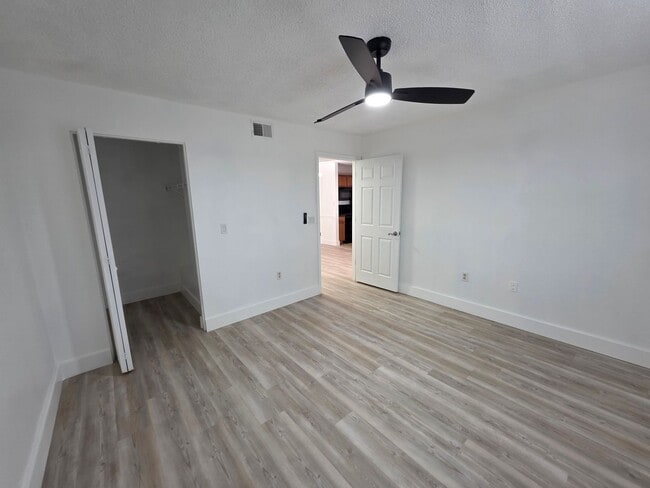 Building Photo - One Bed - One Bath - Water Front - First Floor