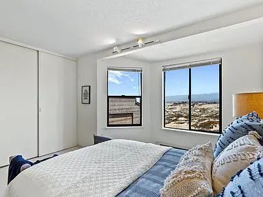 Building Photo - 1 Surf Way