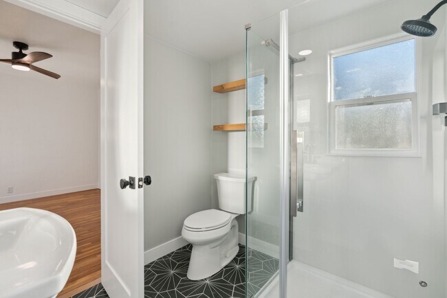 Building Photo - Classicly Charming Remodeled Garden Tract ...