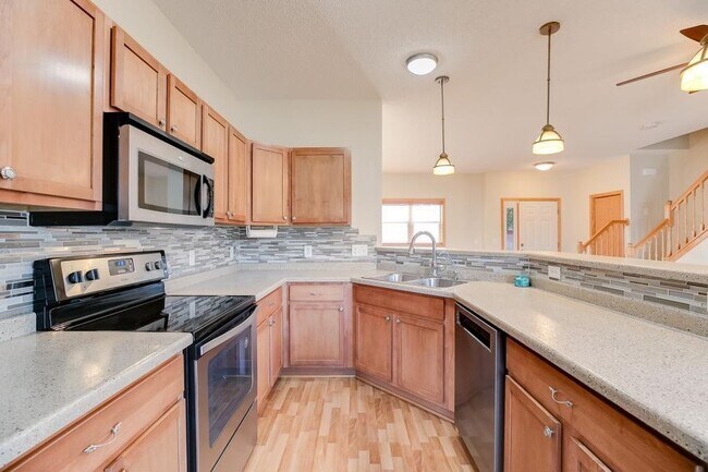 Building Photo - 1347 Magnolia Ave E