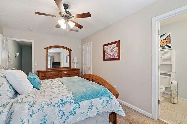 Building Photo - Move-In Ready Townhouse in Prime Location ...