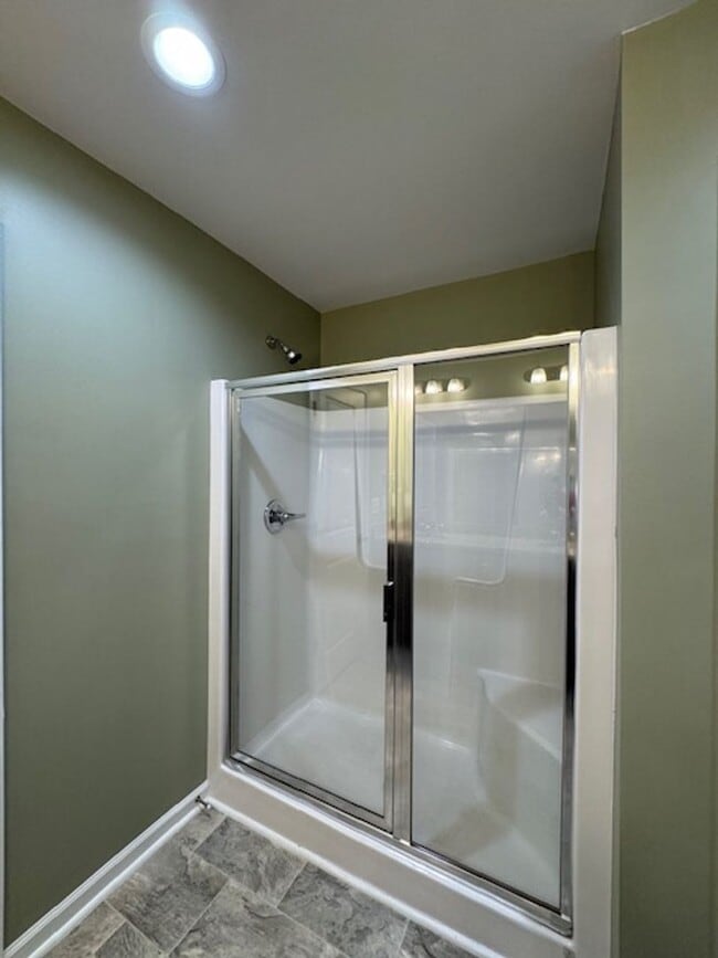 Building Photo - Charming 3-Bed, 2.5-Bath - Energy-Efficient Townhome in Simpsonville.  Discover your dream home i...