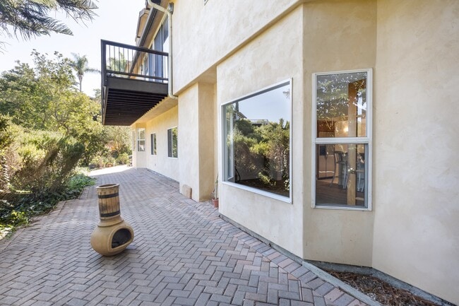 Building Photo - 2924 Arriba Way