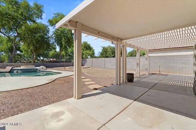 Building Photo - 1973 E Lipizzan Dr