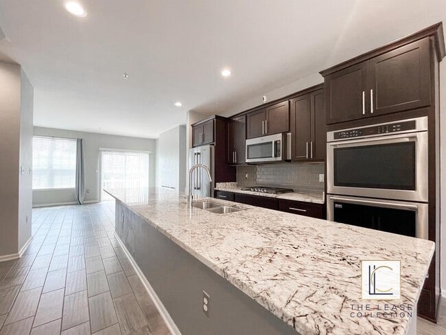 Building Photo - 9616 Wesbourne Dr