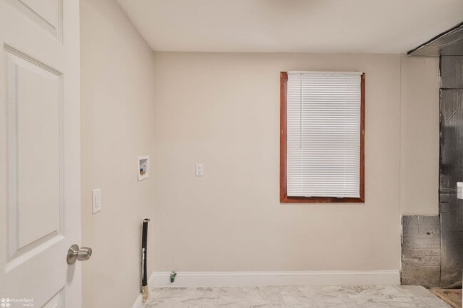 Building Photo - Charming Newly Renovated Ranch-Style Home for Rent in the Desirable East Penn School District