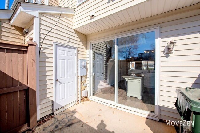 Building Photo - 1752 Sorrell Brook Way