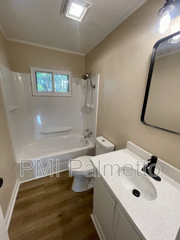 Building Photo - 4704 Palm Tree Ln