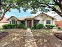 Building Photo - 8310 Hidden Spring Dr
