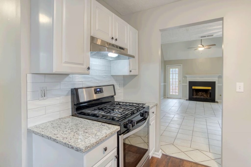 Building Photo - 3036 Regal Park Ct
