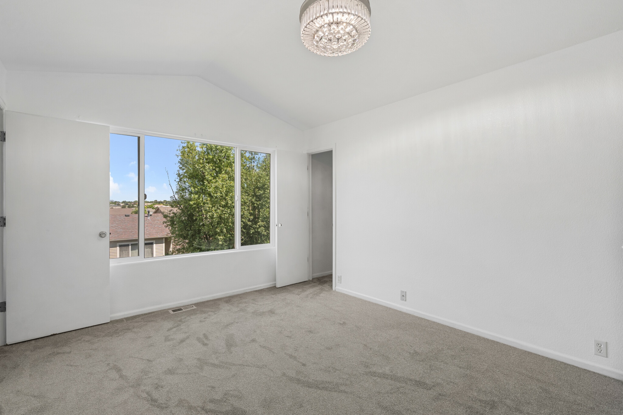 Building Photo - 7326 Village Meadows Dr