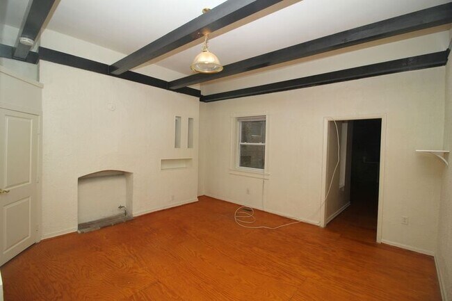 Building Photo - 212 E Biddle St