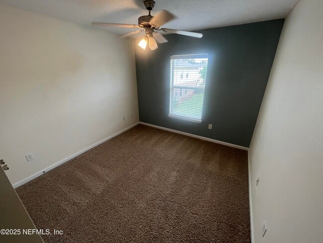 Building Photo - 1500 Calming Water Dr