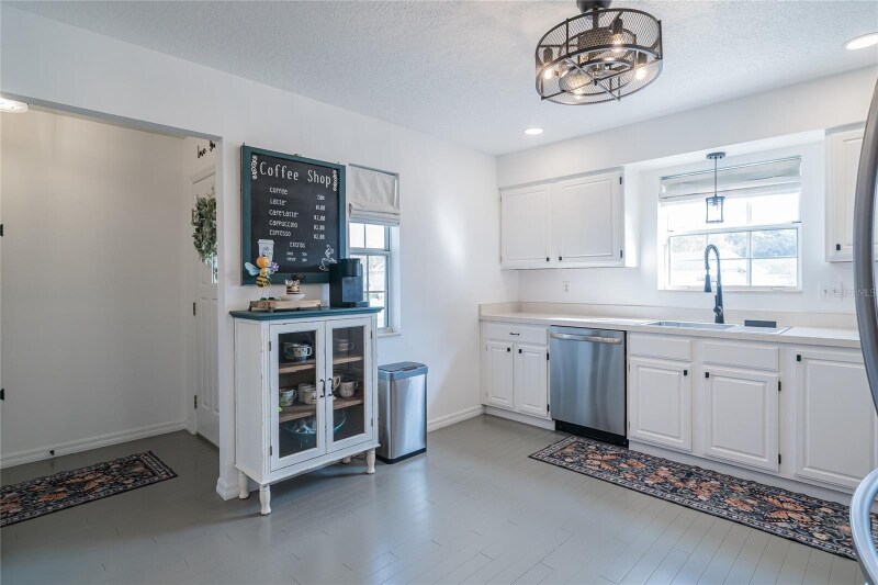 Building Photo - 37340 Derbyshire Dr