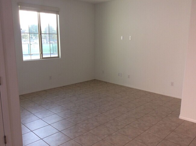 Building Photo - 2 Bedroom 1 Bath for rent in Loma Linda PLEASE READ DESCRIPTION