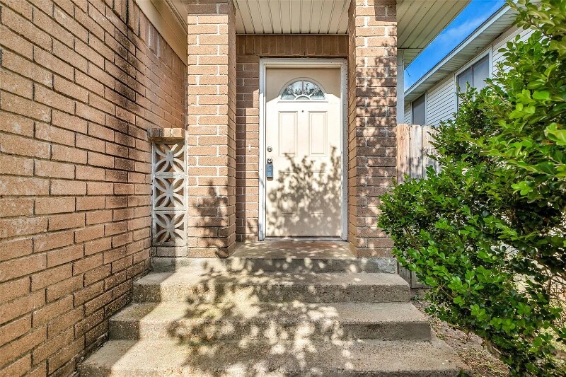 Building Photo - 1535 Carbonear Dr