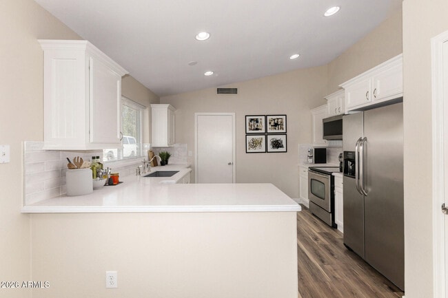 Building Photo - 16630 N 35th St