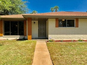 Building Photo - 3/2-Calallen area (Northwest Corpus Christi)