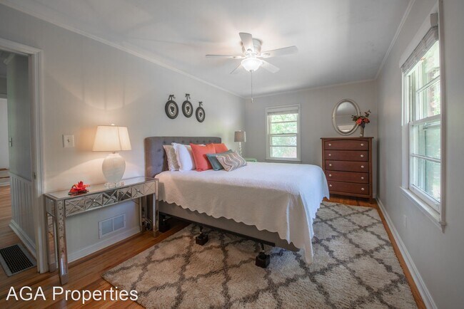Building Photo - 4 br, 2 bath House - 180 Sherwood Drive