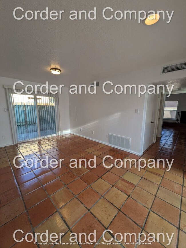 Building Photo - Spacious and naturally lit 4 Bathroom, 2 Bathroom, 2 Car Garage Home at 1,933 Sq Ft.