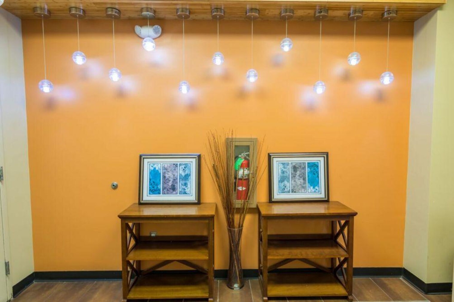 Building Photo - 201 Magazine St