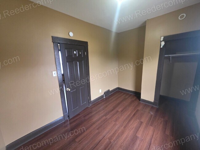 Building Photo - 4854 Tod Ave
