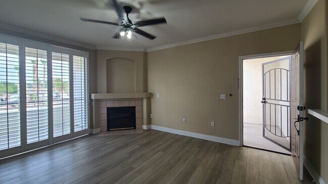 Building Photo - Upstairs 3 Bedroom condo