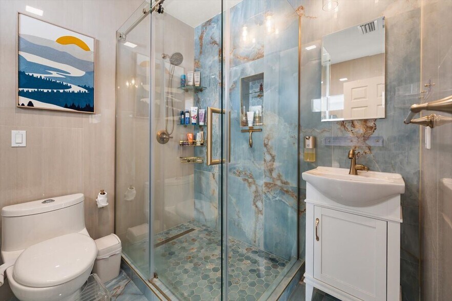 Building Photo - 2314 W Dewey St