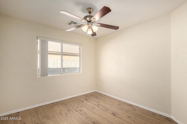 Building Photo - 8103 W Tonto Ln