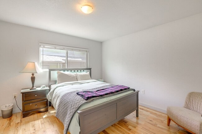 Building Photo - Charming 2Bed 2bath House in Denver