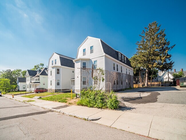 Building Photo - 7 Lowell St