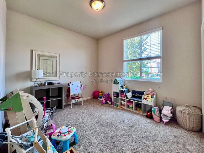 Building Photo - 3620 Griffith Ave