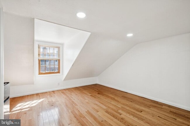 Building Photo - 1223 Spruce St