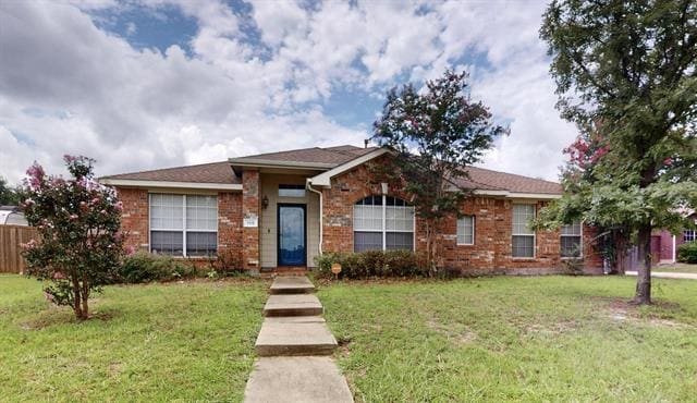 Building Photo - 1115 Buckingham Dr