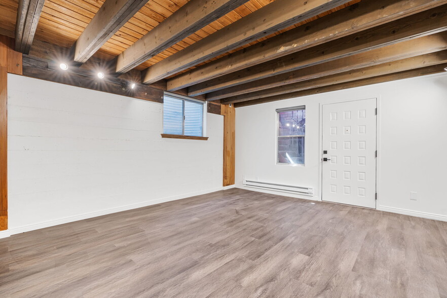 Building Photo - 1016 E 900 S