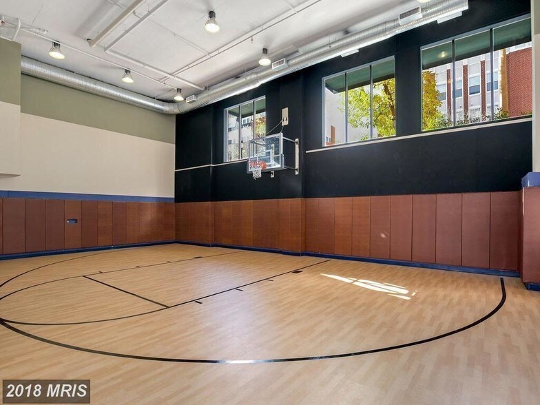 Building Photo - 2655 Prosperity Ave