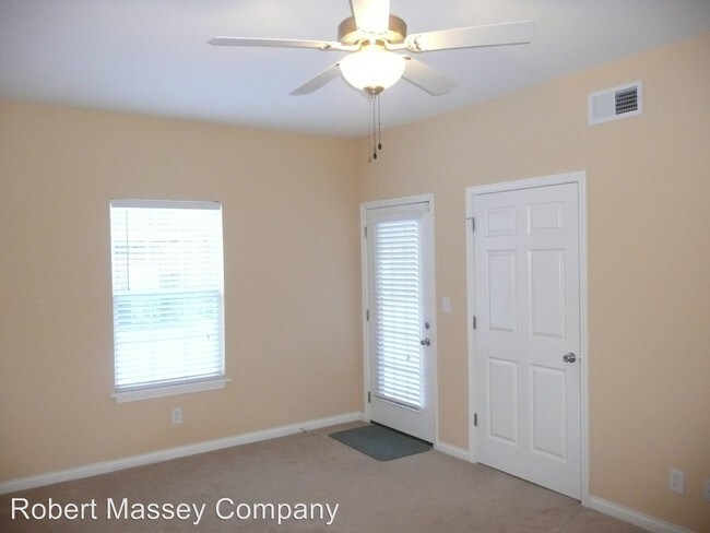 Building Photo - 342 S Dorsey Ln