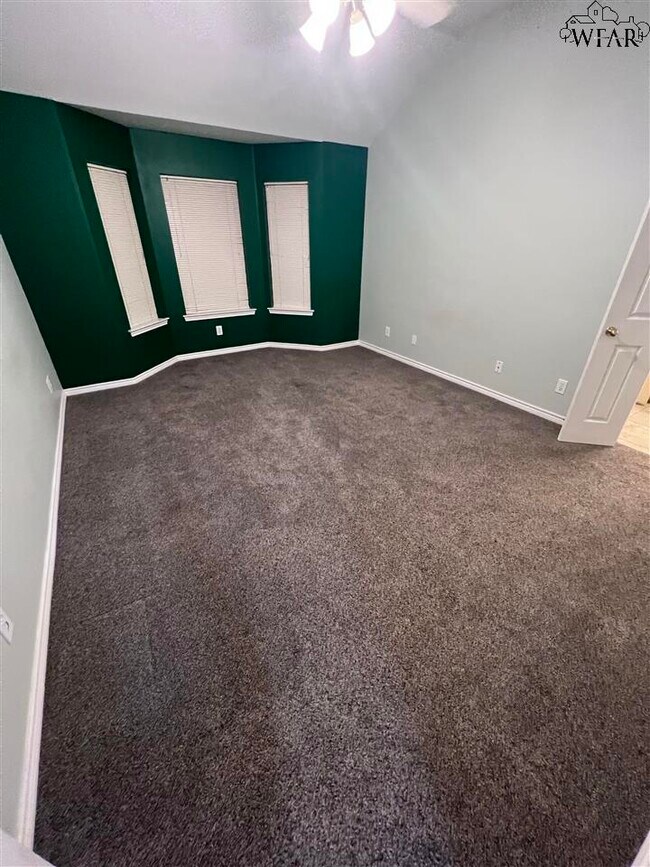 Building Photo - 6031 Van Dorn Dr